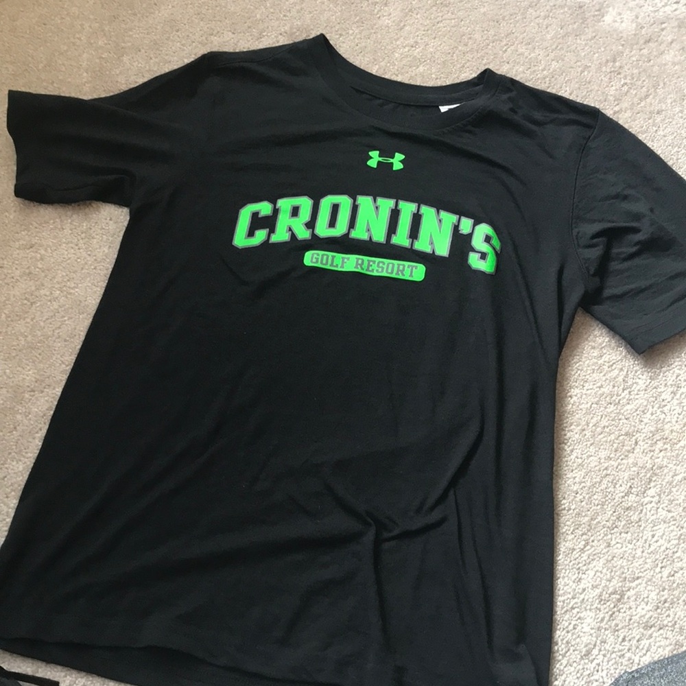 Under Armour T-shirt. Boys size medium.